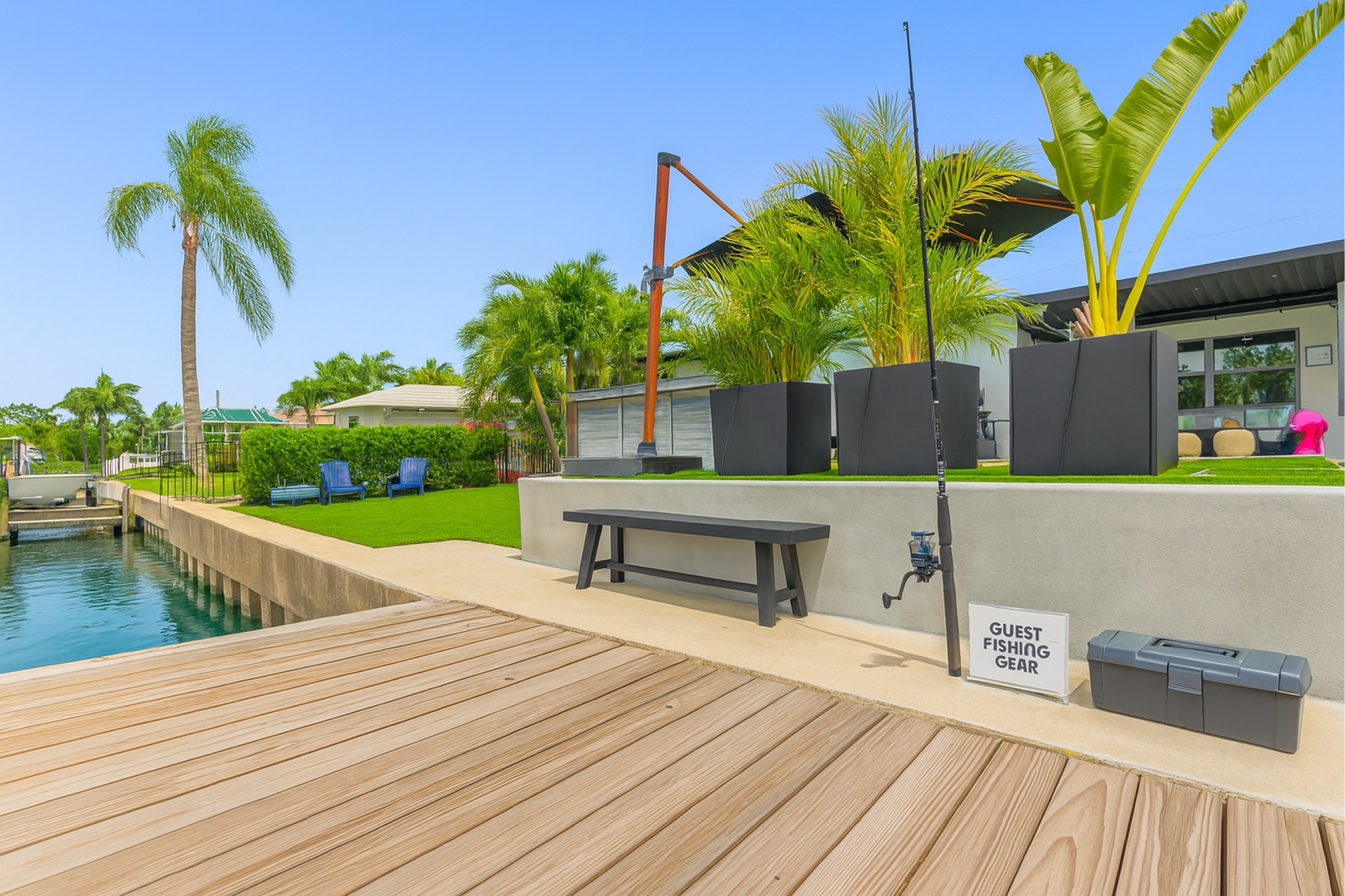 Private boat dock with direct Tampa Bay access